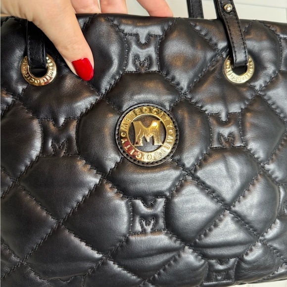 Metro City Black Leather Tote Bag​​ - Picture 2 of 8